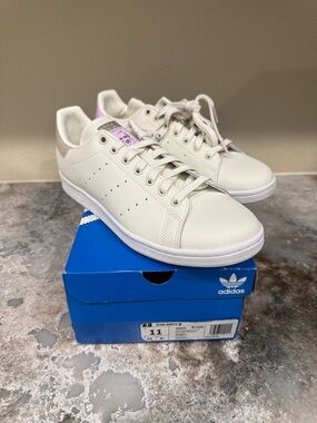 adidas White Low-Top Sneakers with Pink and Beige Heel Tabs